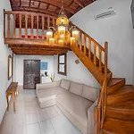 Saint Michel Boutique Гостьовий будинок 3*