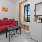 Saint Michel Boutique Гостьовий будинок 3*