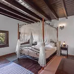 Konukevi Saint Michel Boutique 3*