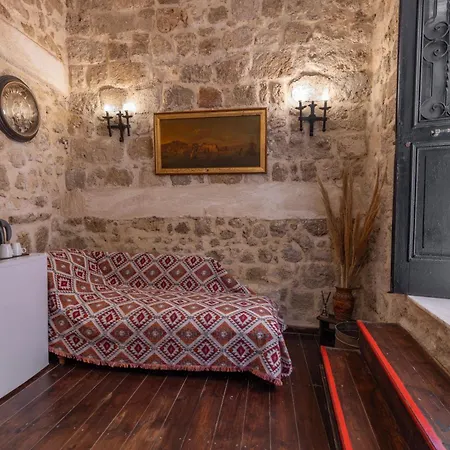 Konukevi Saint Michel Boutique