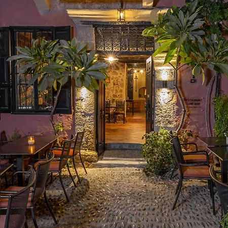 Saint Michel Boutique Πανσιόν 3*